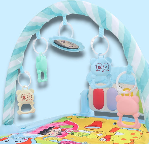 tapis éveil bébé démonstration objets mobiles