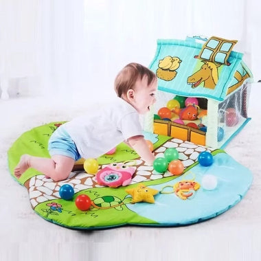 tapis éveil bébé maisonnette avec bébé